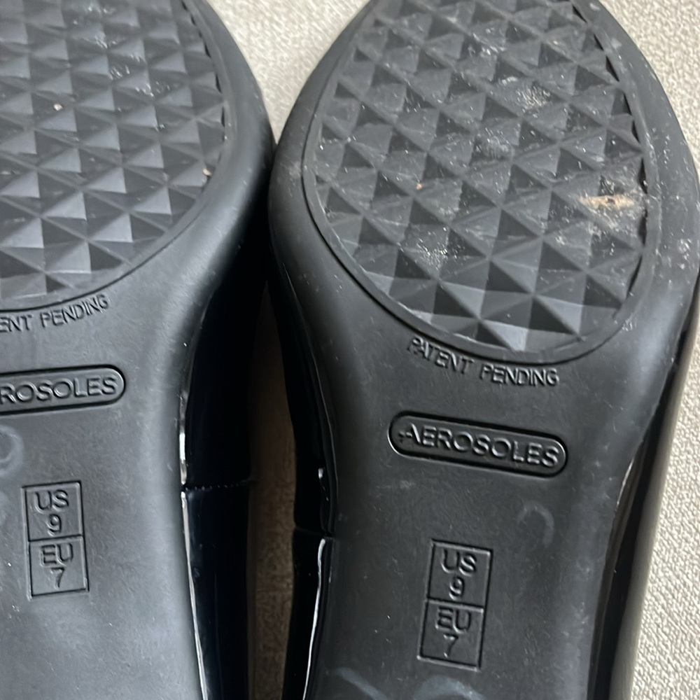 Aerosoles Heelrest black patent pumps! - Picture 6 of 6
